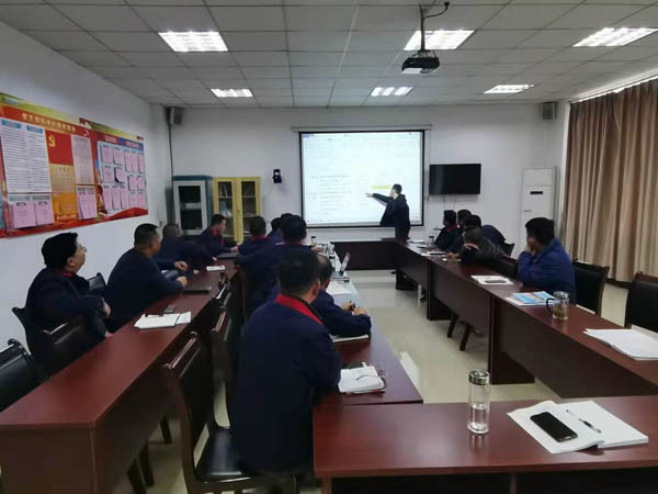 安裝公司組織學(xué)習(xí)《關(guān)于加強(qiáng)工會勞動保護(hù)工作的意見》 安裝公司組織學(xué)習(xí)《關(guān)于加強(qiáng)工會勞動保護(hù)工作的意見》