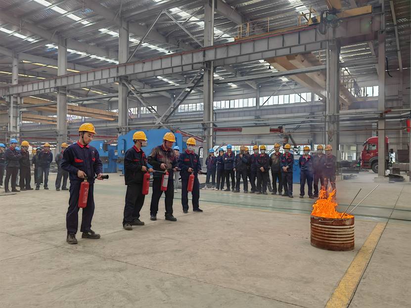 鋼構(gòu)公司開(kāi)展消防應(yīng)急演練活動(dòng) 鋼構(gòu)公司開(kāi)展消防應(yīng)急演練活動(dòng)